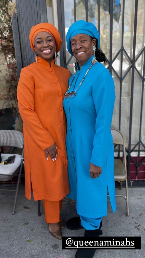 Queen Aminah (R) with her daughter Jalilah Muhammed. 