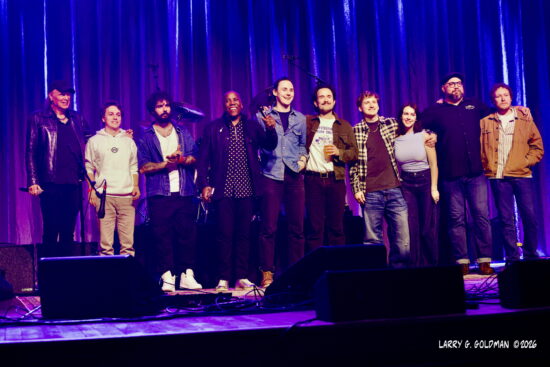Nathan East (C) was one of the co-hosts of the evening.Photo by Larry Goldman. 