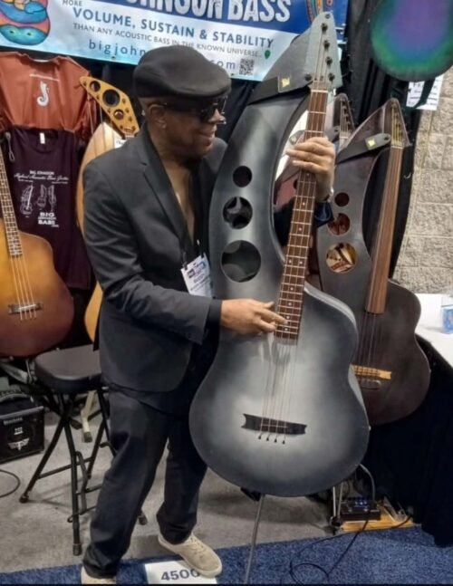 Buddy Sampson tries an innovative bass design.